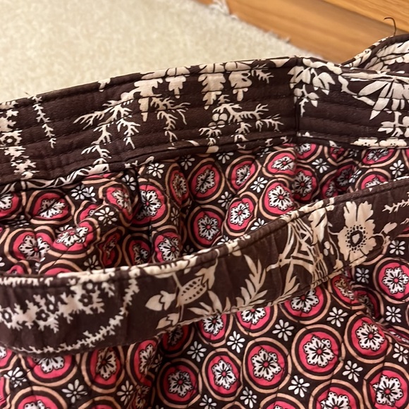 Vera Bradley reversible women’s shoulder bag, colors brown/white/pink design - Picture 4 of 6